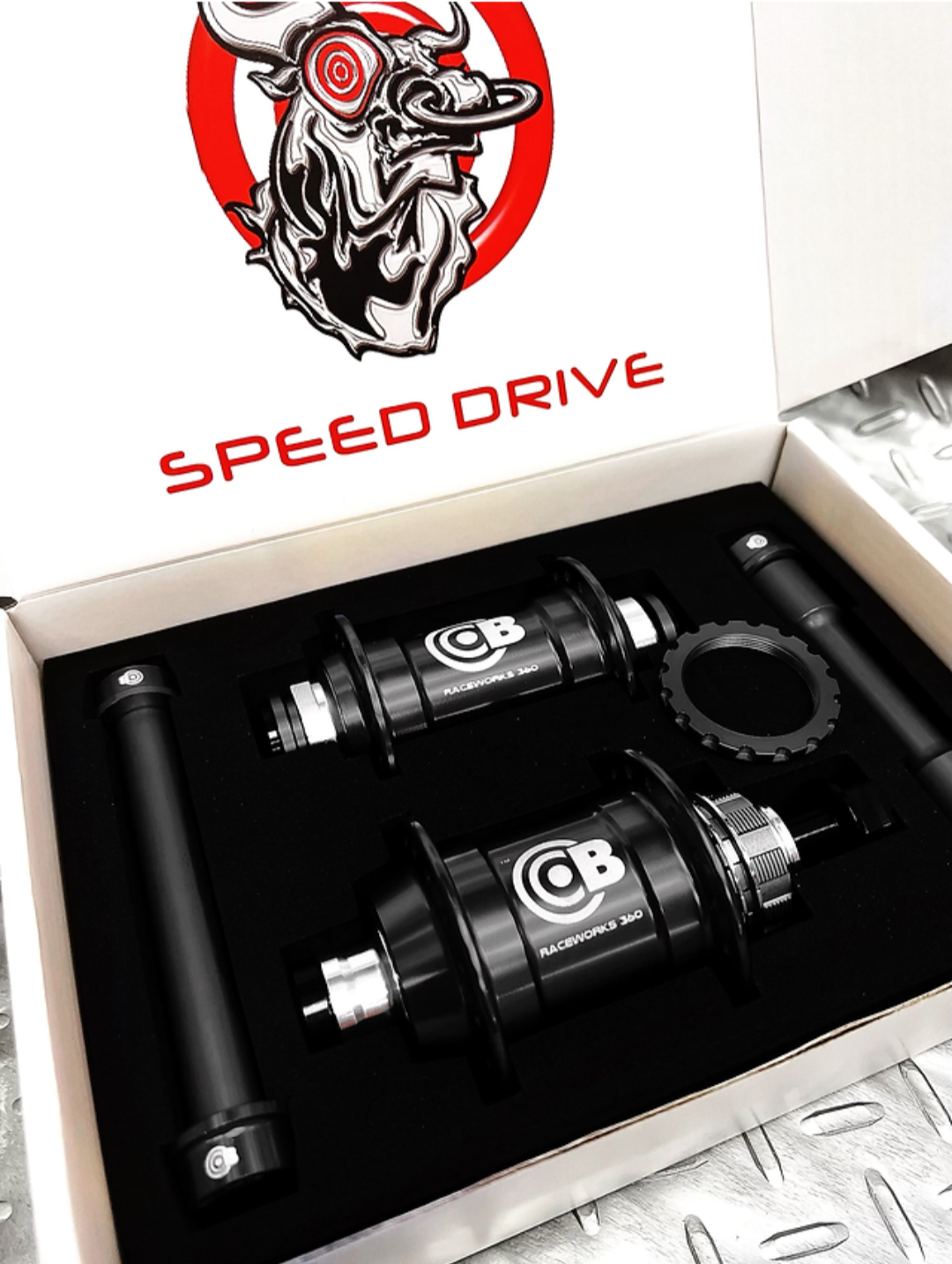 Bullseye race hubs