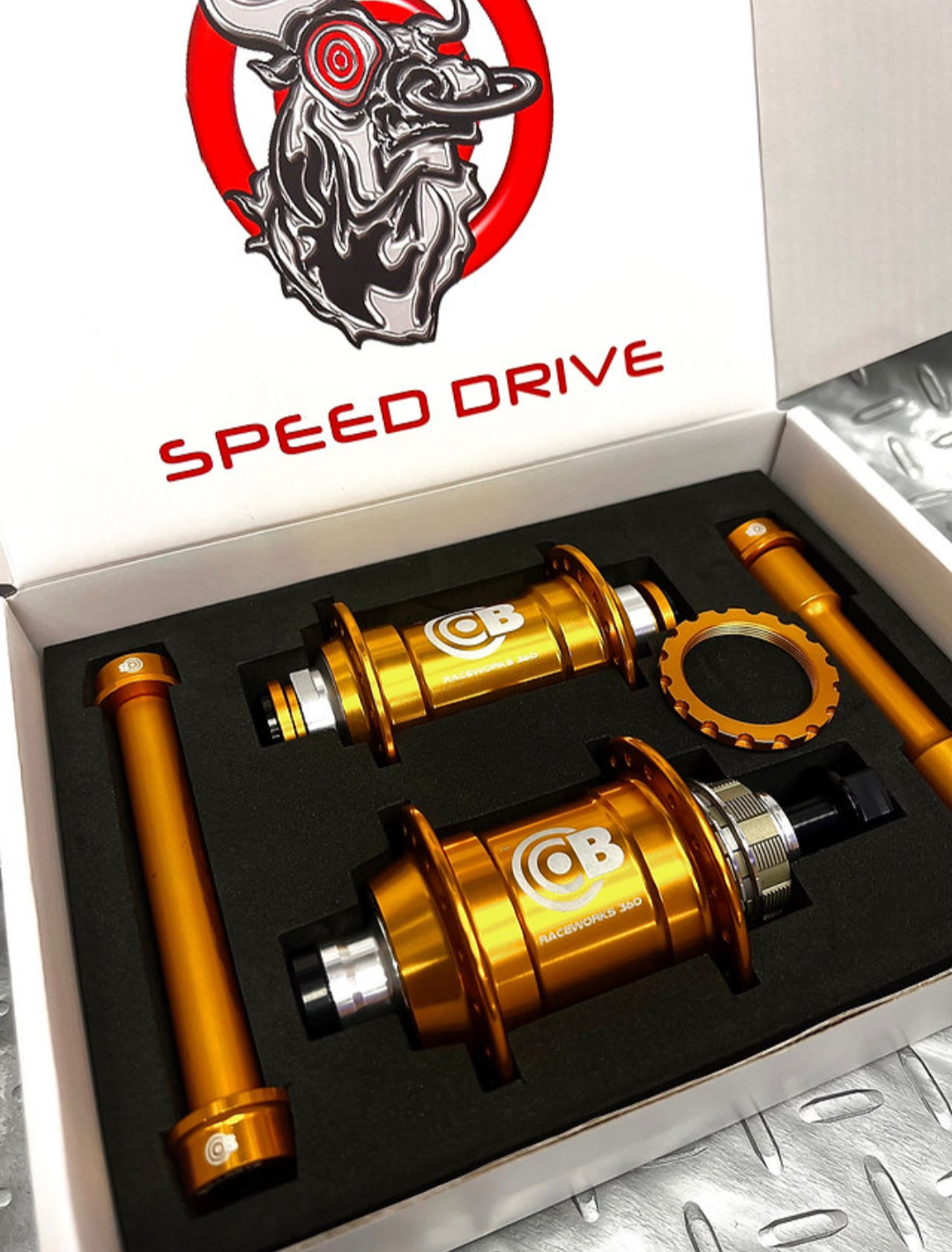 Bullseye race hubs