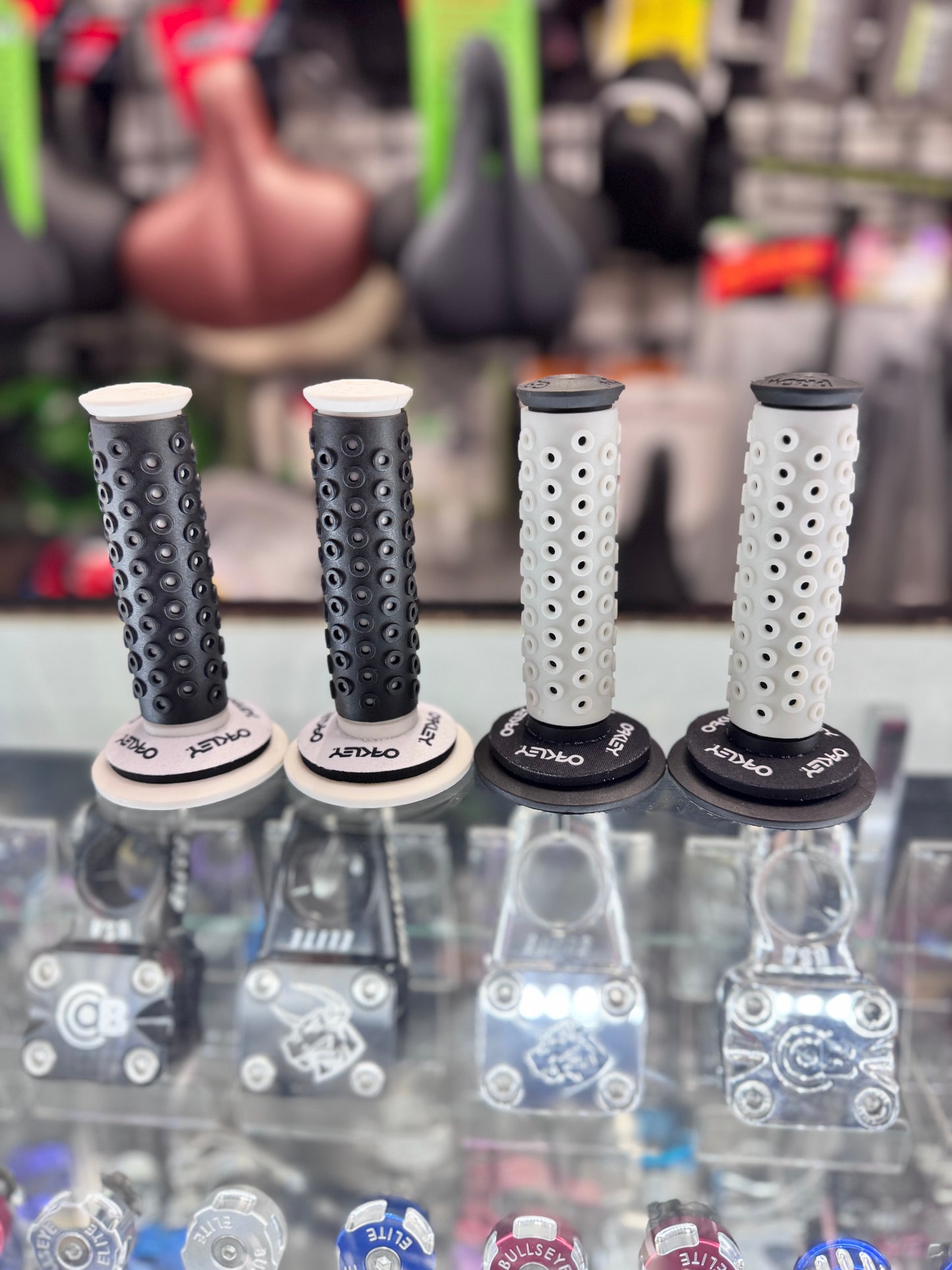 Frank’s Bicycles REPOP B1-B Grips COMBO “BLACK & WHITE INVERTED” + Oakley Donuts *POPULAR