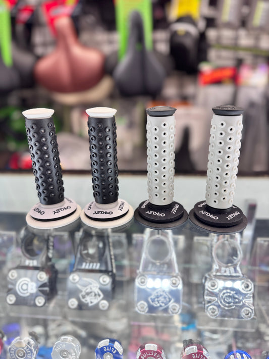 Frank’s Bicycles REPOP B1-B Grips COMBO “BLACK & WHITE INVERTED” + Oakley Donuts *POPULAR