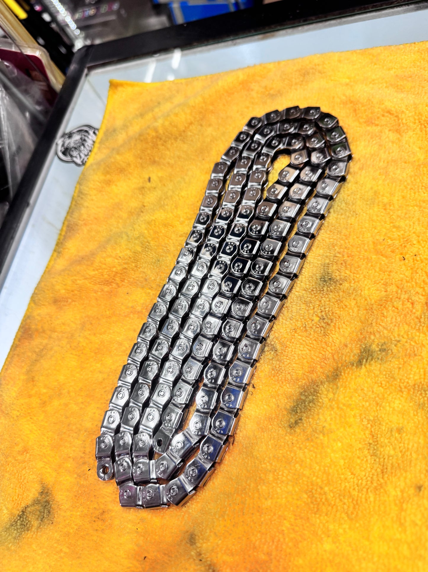 KMC KK710 SHOW CHROME CHAINS HALF LINK