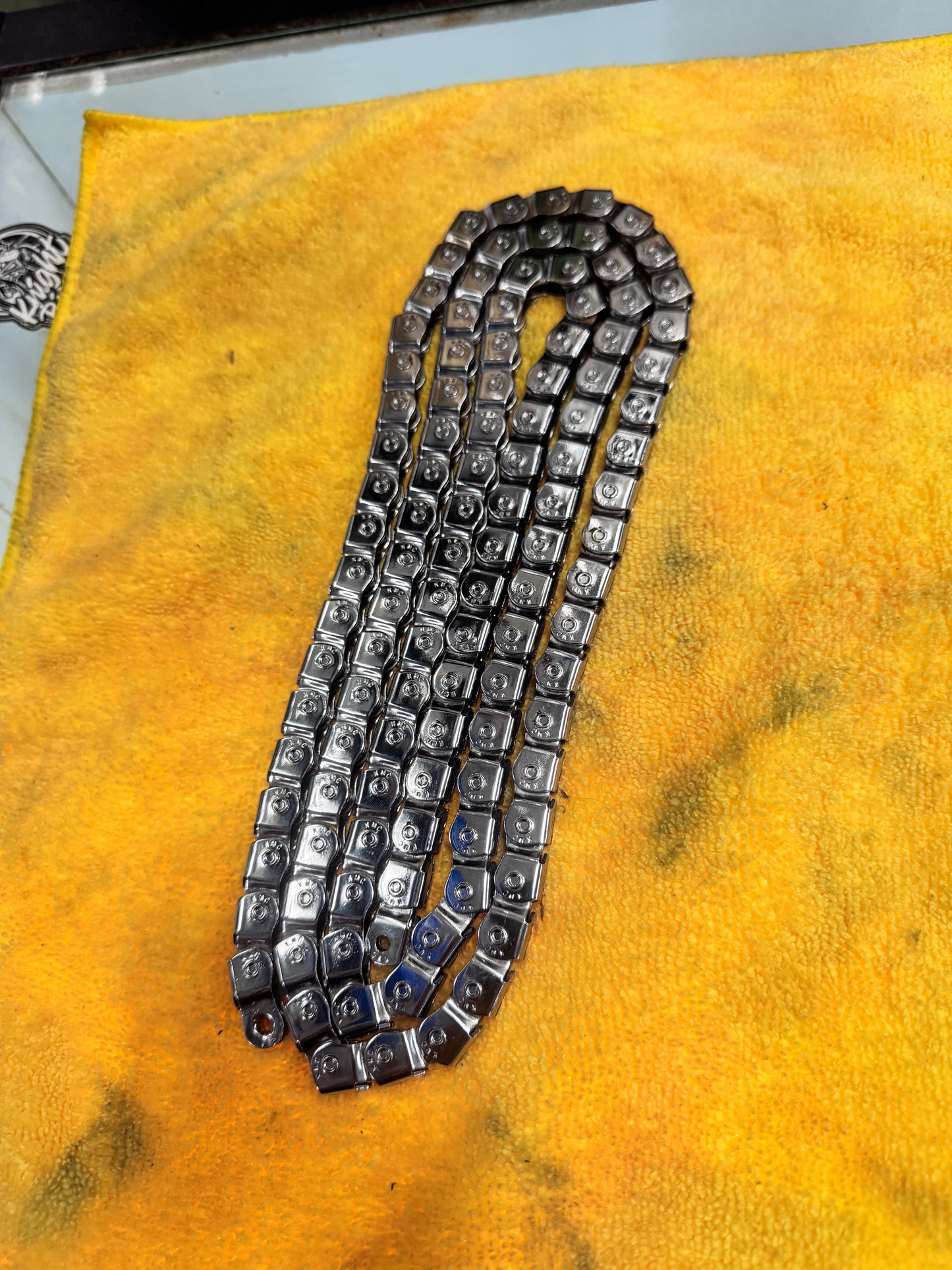 KMC KK710 SHOW CHROME CHAINS HALF LINK