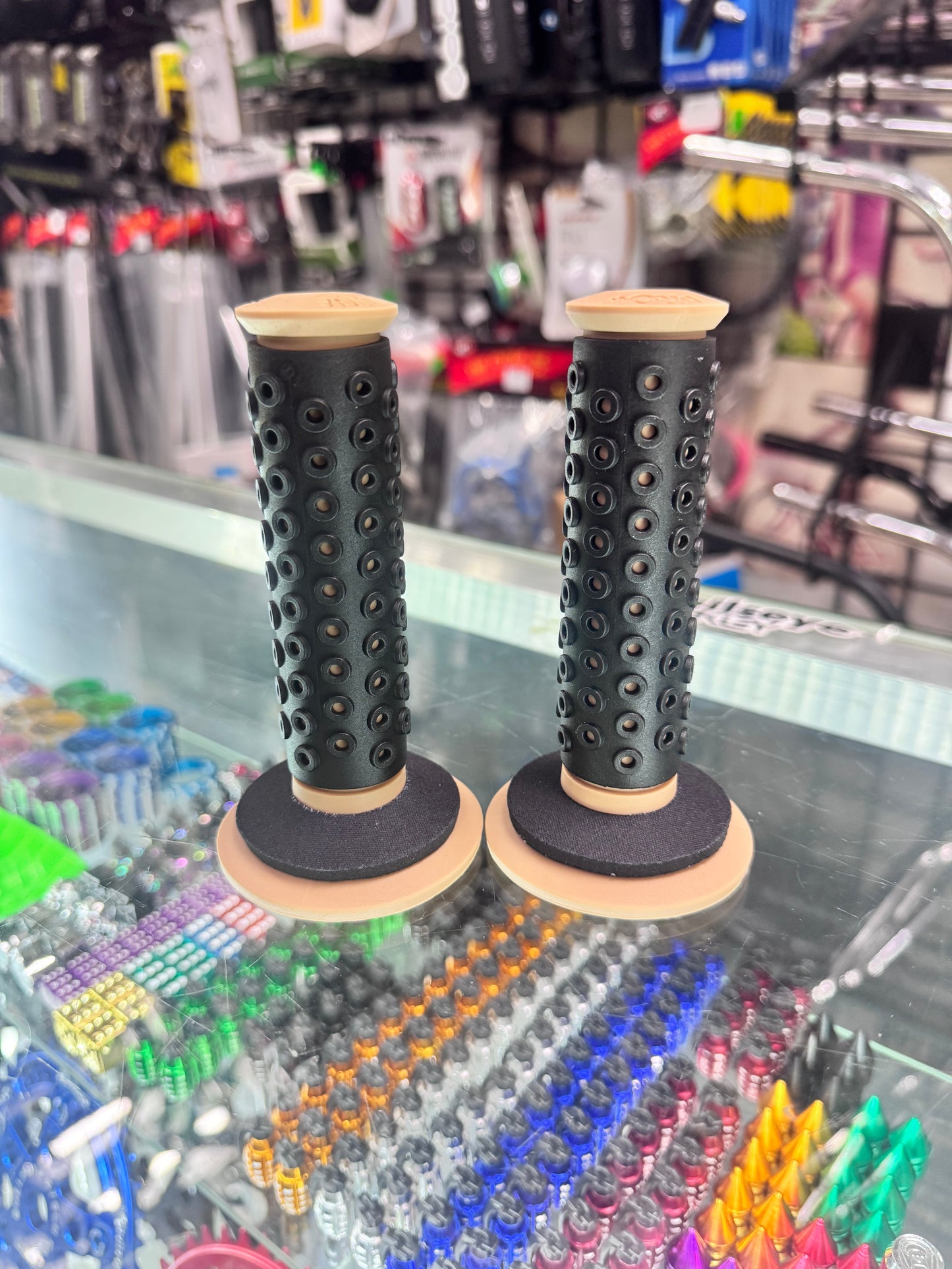 Frank’s Bicycles REPOP B1-B Grips Tan/Black *POPULAR