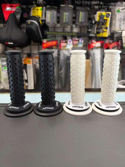 Frank’s Bicycles REPOP B1-B Grips (FULL COLOR COMBO) + Oakley Donuts