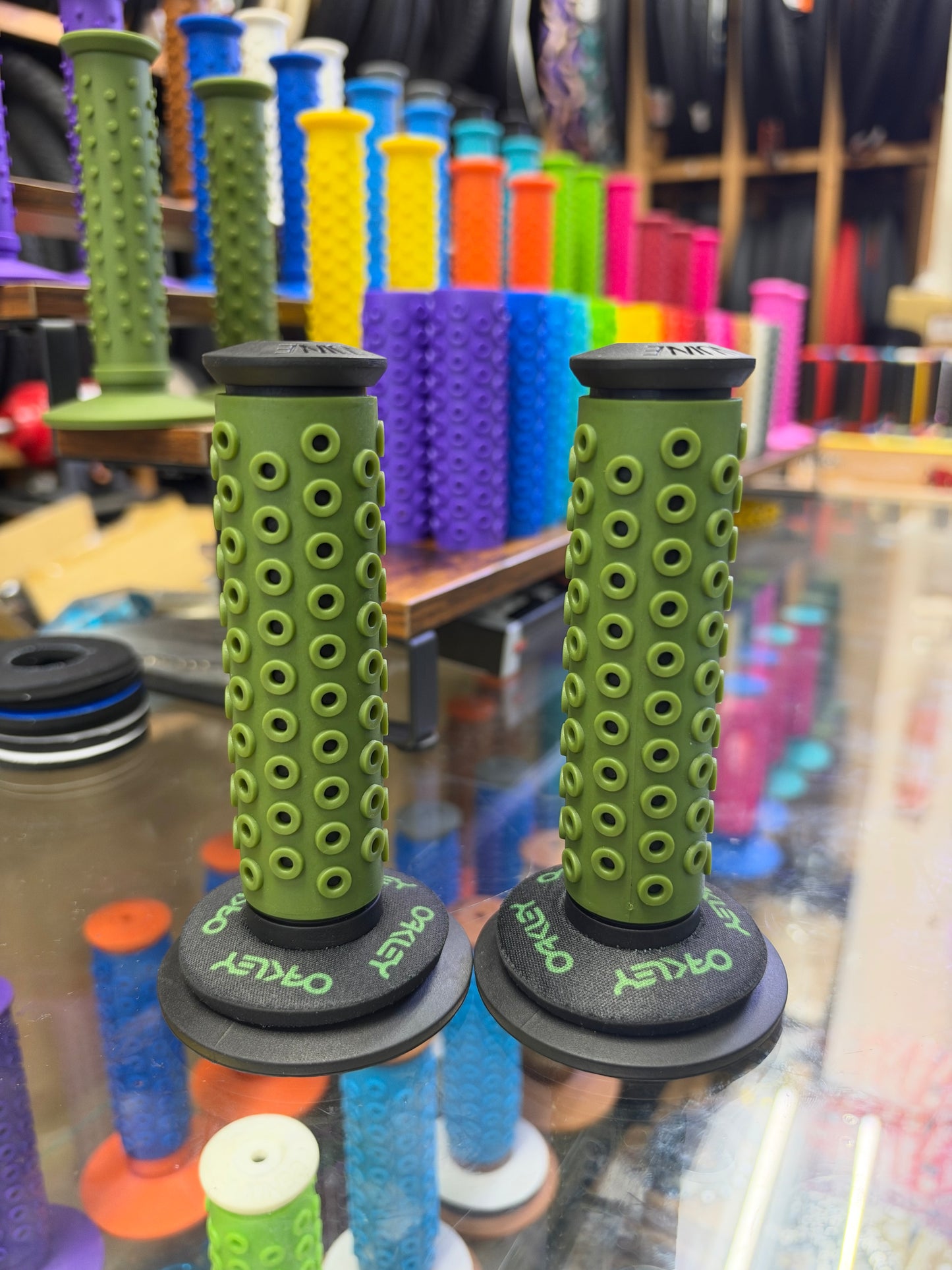 Frank’s Bicycles REPOP B1-B Grips BLACK/OLIVE GREEN + NEW Oakley Donuts