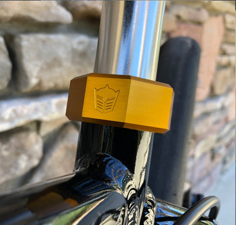 Knight Co Cobra Seat Clamp 31.8 “BLUE”